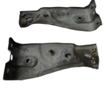 Volkswagen PASSAT B6 Fender mounting bracket 3C08211423C0821141