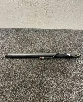 Porsche Macan (95B) Tailgate/trunk strut/damper 95B827851F