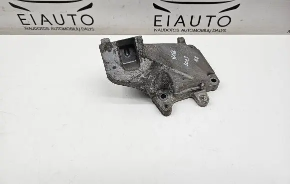 Mercedes-Benz GL X166 Engine mounting bracket A2782234804