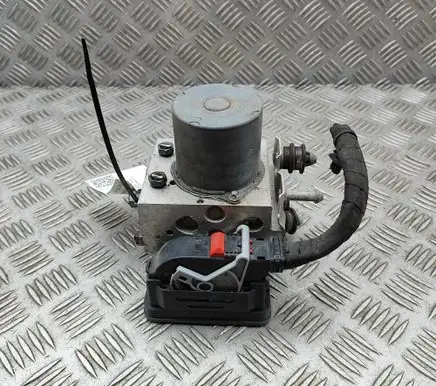 Porsche Taycan 9J1 ABS Pump 9J1614095R