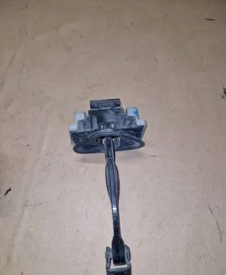Opel Insignia A Front door check strap stopper 13229021