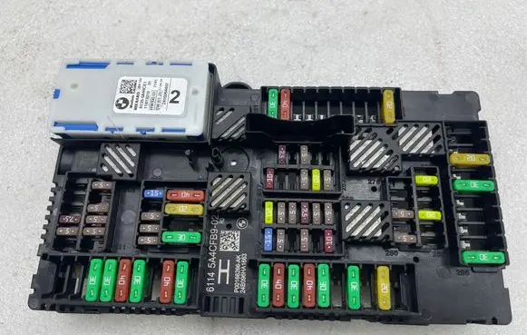 BMW i4 Fuse module 61145A4CFB902 P00166266AK 24B096HA