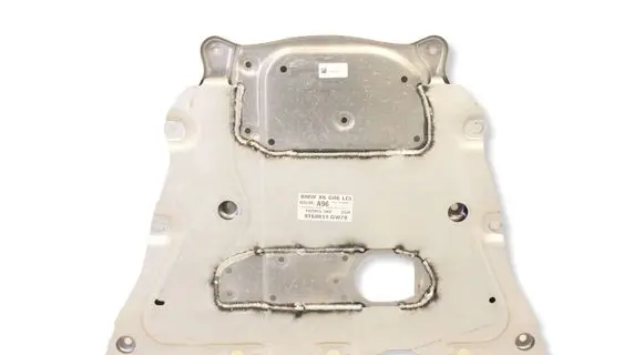 BMW X6 G06 Engine splash shield/under tray 6862071MWGK0104