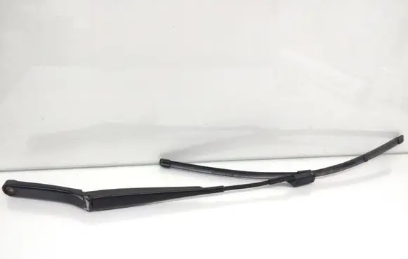 Volkswagen Golf V Front wiper blade arm 1Q1955409