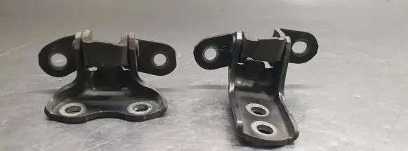 Toyota C-HR I Front door hinge set 