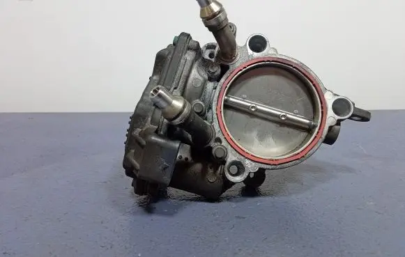 BMW M4 G82 G83 Throttle body valve 8053336