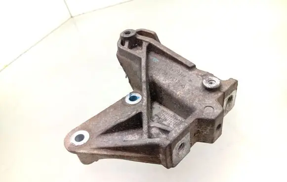Volkswagen Golf IV Gearbox mounting bracket 1J0199117P