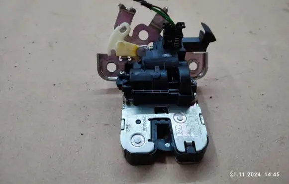 Audi A7 S7 4G Tailgate/trunk/boot lock/catch/latch 8K9827505A