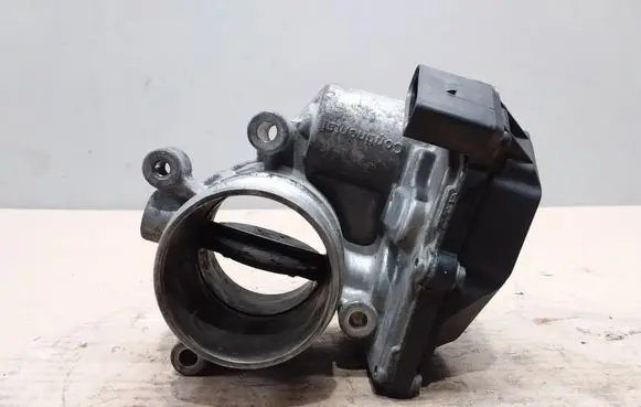 Volkswagen Touran II Throttle valve 03L128063T A2C83076400