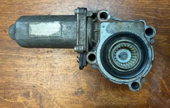 BMW X5 E70 Gearbox-reducer motor 8473227771 1271008 0130008507