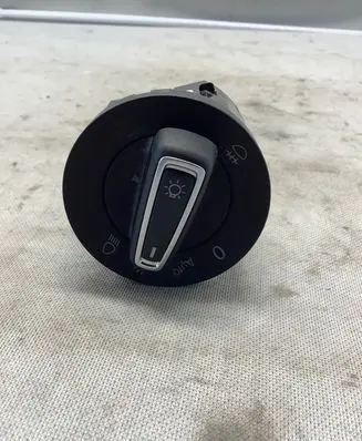 Volkswagen Golf SportWagen Light switch 5G0941431BE 10097013