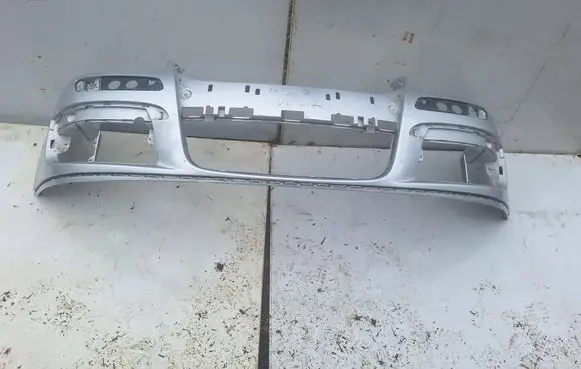 Volkswagen Golf V Front bumper 1K0807221D