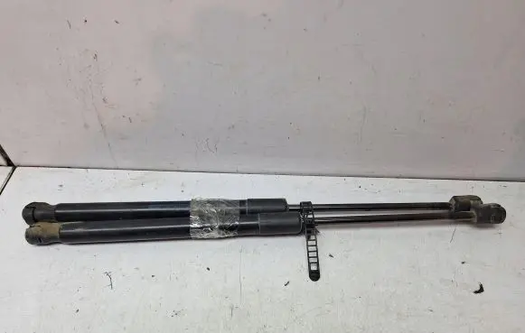 Skoda Roomster (5J) Shock absorber/damper mounting bracket 5J7827550