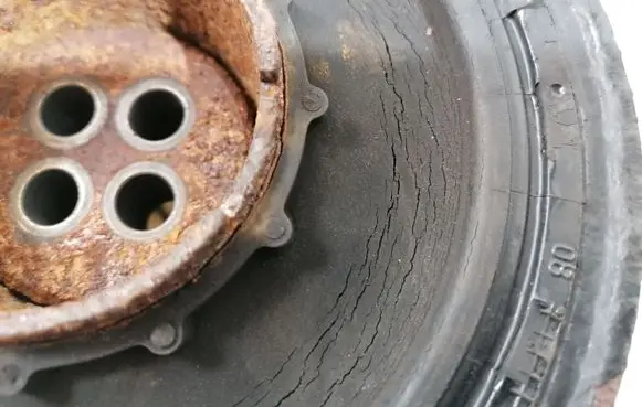 BMW 1 E81 E87 Crankshaft pulley