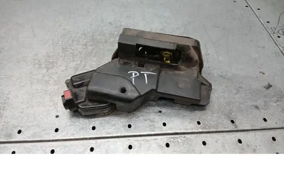 Hyundai Matrix Rear door lock 