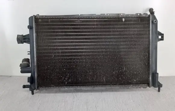 Opel Astra G Coolant radiator