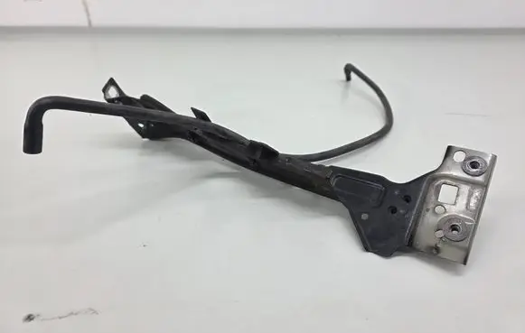 Audi A5 Fender mounting bracket 8W6821132B
