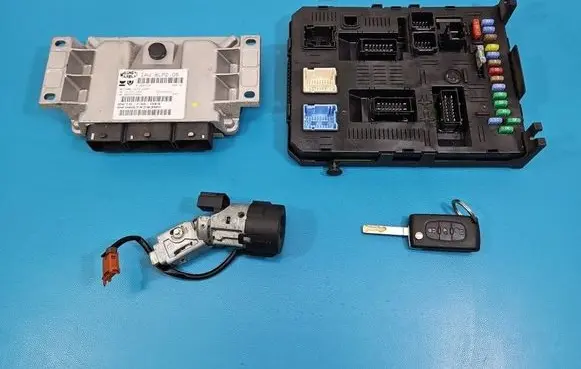 Citroen C4 I Engine control unit/module ECU IAW6LP205 IMPRK1556332