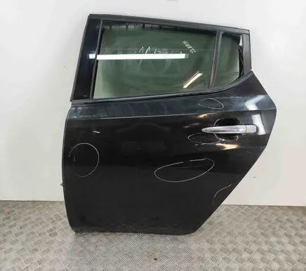 Nissan Leaf II (ZE1) Rear door 821015SF0A