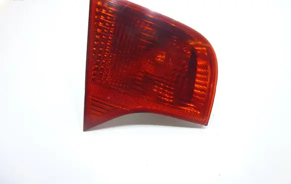 Tailgate rear/tail lights