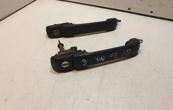 Volkswagen Golf III Front door exterior handle 1H0837209