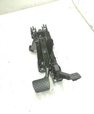 Audi Q3 F3 Pedal assembly 5Q1723503L