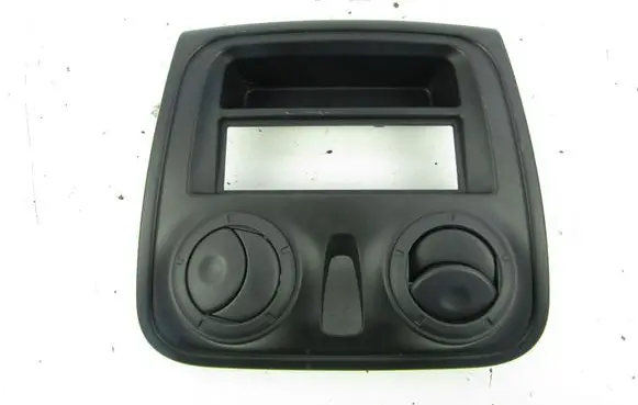 Dacia Logan Pick-Up Radio/GPS head unit trim 