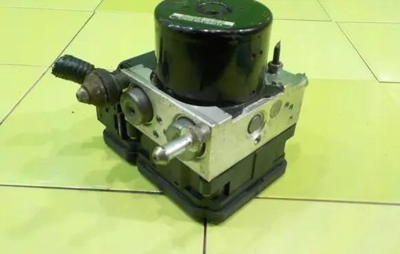 Mitsubishi Outlander ABS Pump 4670A552