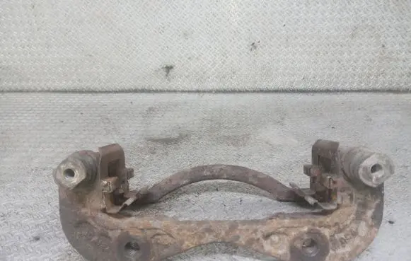 KIA Cerato Front Brake Caliper Pad/Carrier 