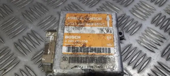 Audi A4 S4 B5 8D Airbag control unit/module 8a0959655c 0285001038