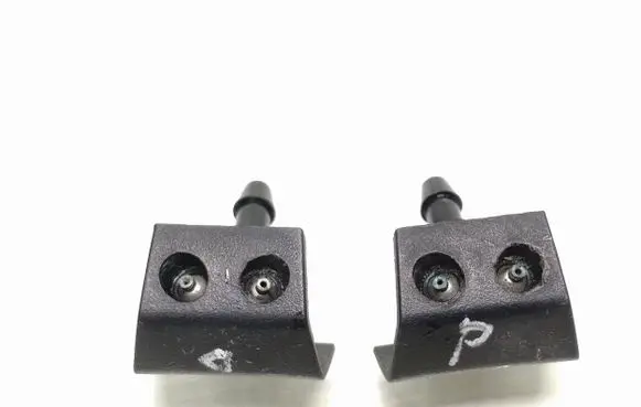 Nissan Juke I F15 Windshield washer spray nozzle 