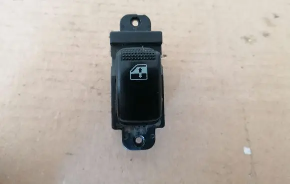 Hyundai Elantra Electric window control switch 935762D000