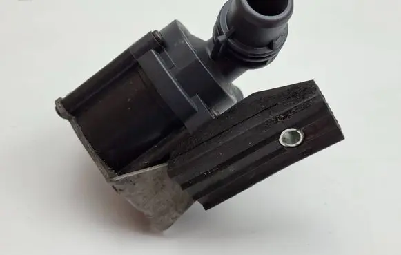 BMW X6 E71 Electric auxiliary coolant/water pump 9230232 704077080 17669711