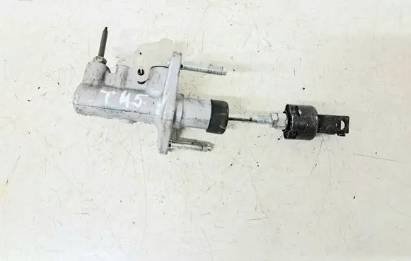 Toyota Corolla Verso AR10 Clutch master cylinder