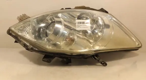 Toyota Auris 150 Headlight/headlamp 8111002A40