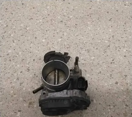 Audi A3 S3 8L Throttle valve 06A133064J 408237111012