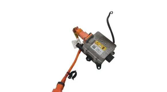 Voltage converter inverter