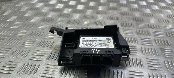 Opel Astra J Parking PDC control unit/module 22810361