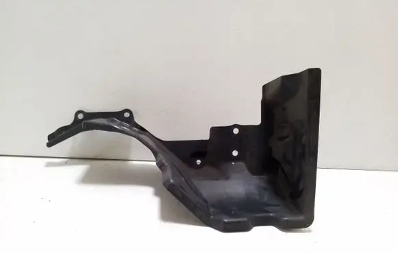 Mitsubishi L200 Intercooler air guide/duct channel 5211A302
