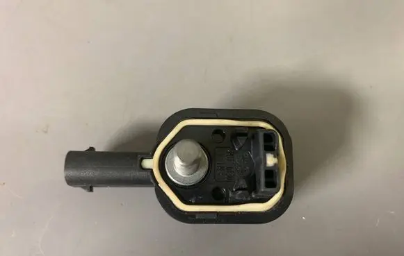 BMW 5 F10 F11 Airbag deployment crash/impact sensor 9224178 65779224178