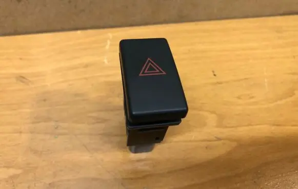 Toyota Avensis T250 Hazard light switch 157963