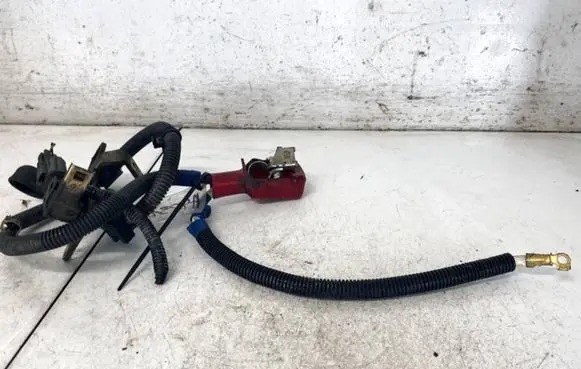 BMW 5 E60 E61 Positive cable (battery)