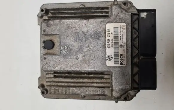 Volkswagen Touareg I Engine control unit/module 070906016AA 0281011481