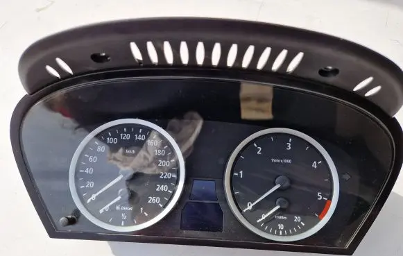 BMW 5 E60 E61 Speedometer (instrument cluster) 9135253