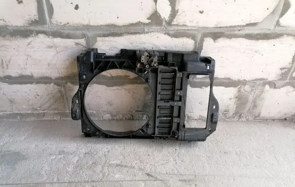 Citroen C5 Radiator support slam panel