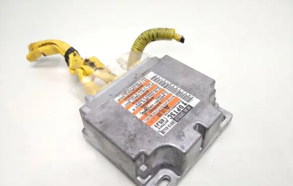 Suzuki Grand Vitara II Airbag control unit/module 3891065J30