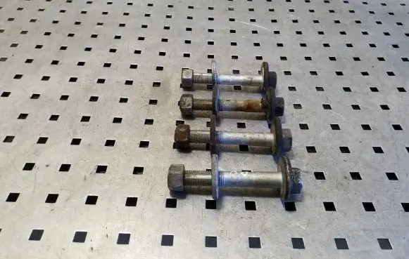Porsche Cayenne (92A) Front suspension camber bolt 