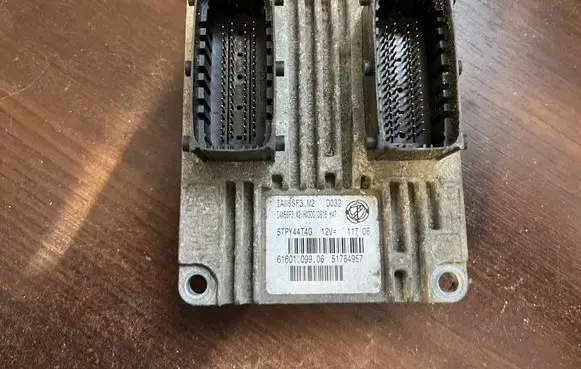 Fiat Punto (199) Engine control unit/module 51784957