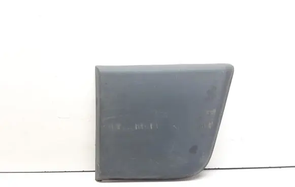 Rear fender molding trim