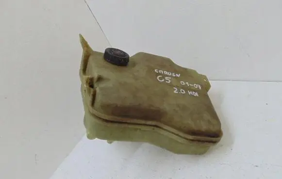 Citroen C5 Aircross Power steering fluid tank/reservoir 9636068780